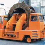 1984_Erich Huber mit einem Schlagradwechselwagen in einem spanischen Kohlekraftwerk